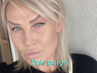 Evie_paige